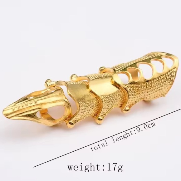 Halloween gothic skull Finger Armor Ring
Adjustable - Picture 6 of 7